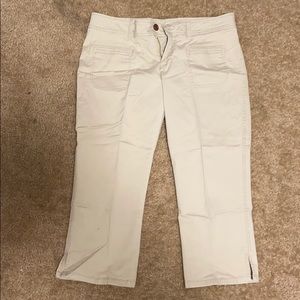American Eagle lt khaki capris Never Worn Sz 10